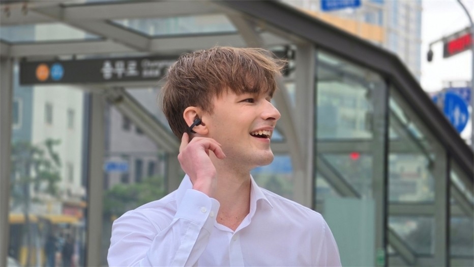 Samsung Galaxy Buds On hands-on: open-ear clip-on design, Gemini Live, all-day comfort